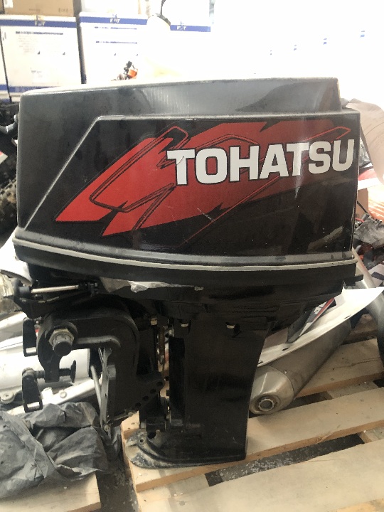 Двигун до човна, не в комплекті (без гвинта), торгівельної марки «TOHATSU», бувший у використанні, 1 шт.