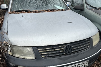 Легковий автомобіль марки "Volkswagen", модель "Passat", кузов № WVWZZZ3BZWE110629, реєстраційний номерний знак Польщі SG4852E, 1997 року виготовлення, колір – сірий