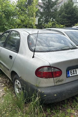 Легковий автомобіль марки "Daewoo", модель "Lanos", рік виготовлення – 1997, реєстраційний номерний знак Чеської Республіки 6A95182, номер кузова KLATF69YEWB062045, колір – сірий