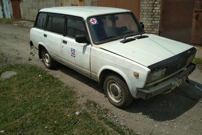 Легковий автомобіль ВАЗ 21043, державний номер 15653НА, 1992 року випуску, білого кольору, кузов №ХТА210430Р0379530