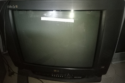 Телевізор LG з пультом б/в у кількості 1 шт.