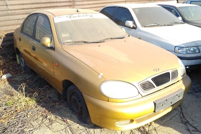 Легковий автомобіль DAEWOO LANOS ЗНГ, державний номер АР1048ВІ, жовтого кольору, 2003 року випуску, кузов № SUPTF69YD3W157883