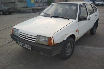 Легковий автомобіль ВАЗ 21093 ЗНГ, державний номер АР9249АР, білого кольору, 1995 року випуску, кузов №ХТА210930Т1801983