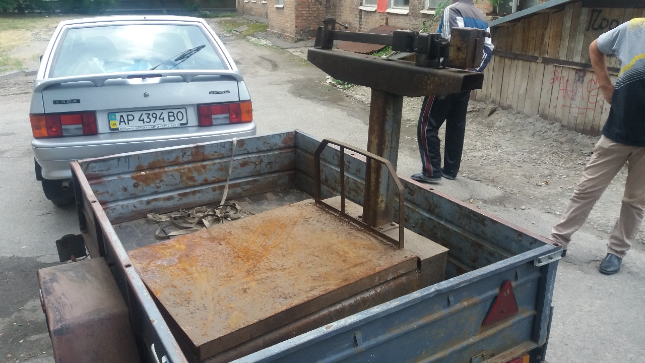 Металеві ваги