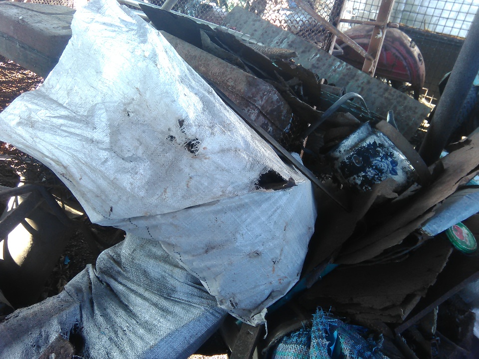 Брухт лому чорних металів вагою 210 кг 50 гр