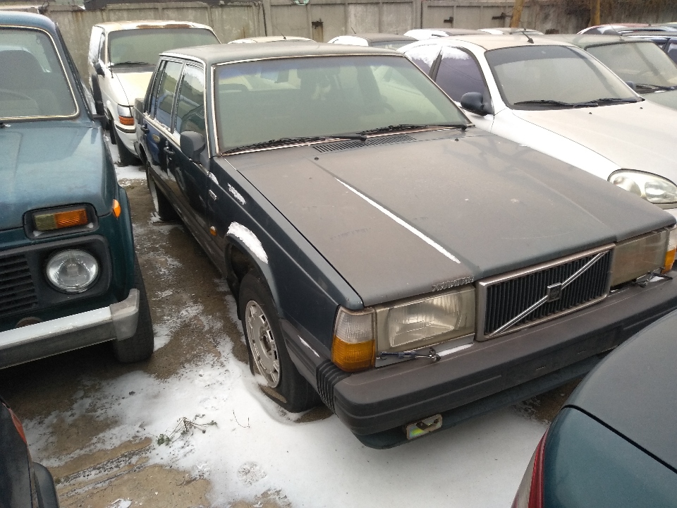 Легковий автомобіль VOLVO 740, державний номер АР2131ВІ, 1987 року випуску, зеленого кольору, кузов №YV1744773J2195741