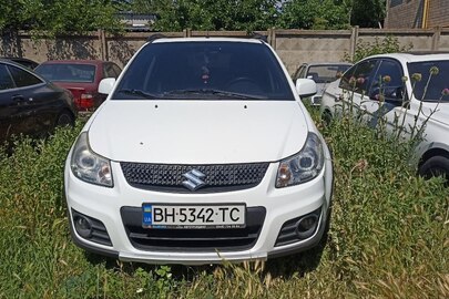 Транспортний засіб марки Suzuki, модель SX4, шасі (кузов, рама) – TSMEYA21S00809782, 2014 року випуску, тип – загальний легковий хетчбек, колір – білий, державний номер ВН5342ТС