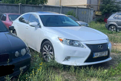 Транспортний засіб марки LEXUS ES300H кузов VIN: JTHBW1GG4D2021118, 2013 року випуску, тип ЗАГАЛЬНИЙ ЛЕГКОВИЙ СЕДАН, колір - БІЛИЙ, державний номер: АА2227ЕІ