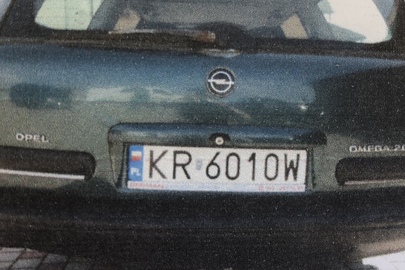 Транспортний засіб марки Opel Omega, 1996 року випуску, реєстраційний номер KR6010W, №куз. W0L000021V1040145, зеленого кольору