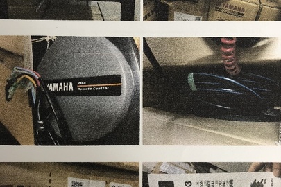 Пульти дистанційного керування дросельної заслонки двигуна човна в картонних коробках з маркуванням "Yamaha Genuine 703 Remote Control" - 4 шт.