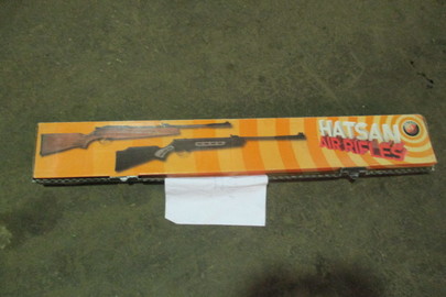Пневматична гвинтівка з маркуванням "Hatsan, Mod.70", "Cal.: 4.5mm"