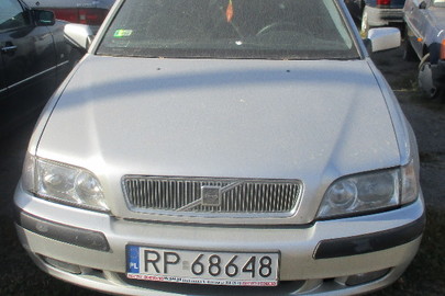 Транспортний засіб VOLVO V 40, реєстраційний номер RP68648, VIN №YVIVW14K3IF644596, 2000 року випуску