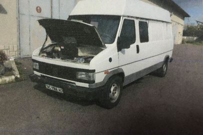 Транспортний засіб марки Fiat Ducato 14 2.5 TD, реєстраційний номер АС1186АО, 1994 року випуску, №куз. ZFA29000000274067, білого кольору,  2500 см.куб., дизель