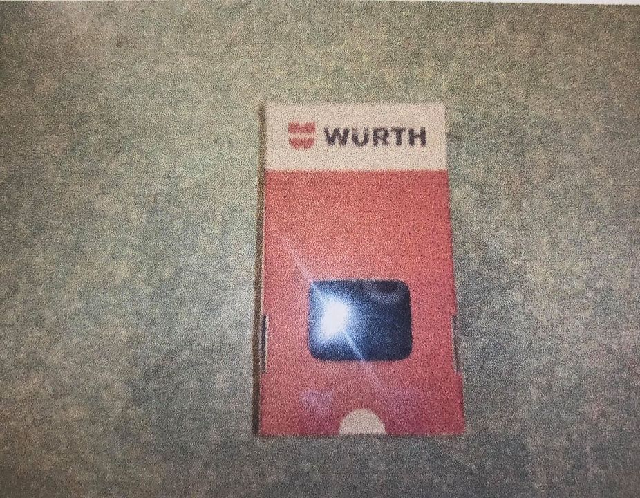 Авіаційні запчастини у кількості 111 шт.