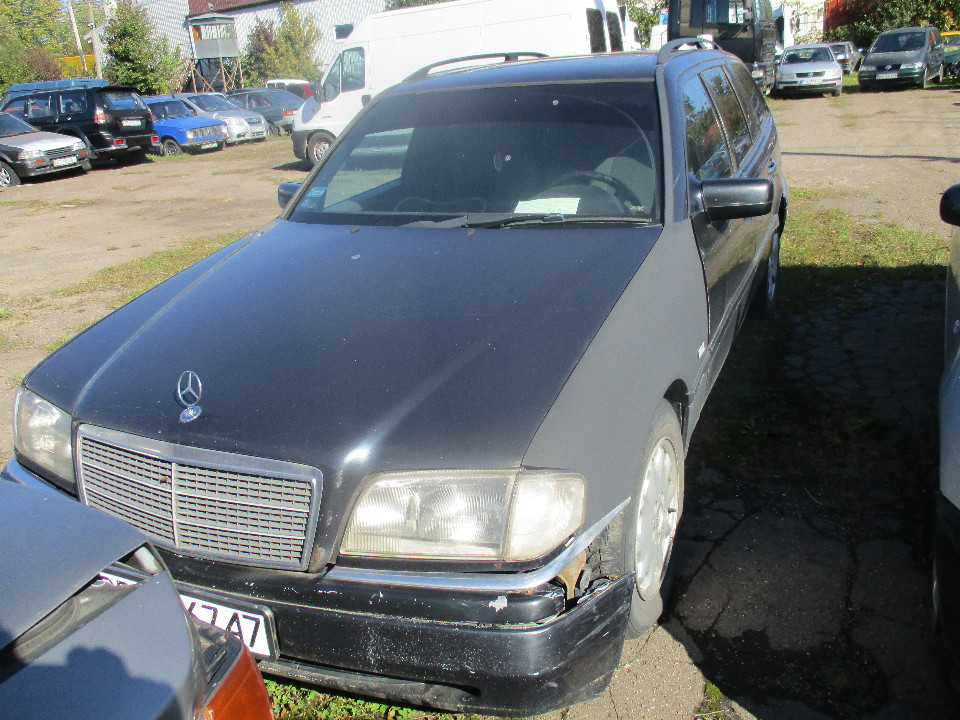 Транспортний засіб марки Mercedes-Benz C250, реєстраційний номер RPR16747, №кузова (шасі, рами) WDB2021881F464668, 1996 року випуску, синього кольору