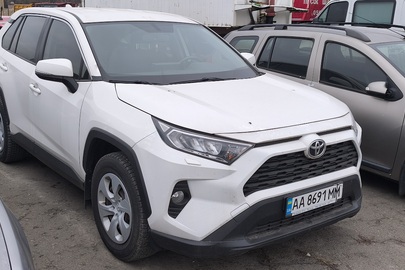 Легковий автомобіль марки TOYOTA, модель RAV4, державний номер АА8691ММ, VIN JTMZ43FVX0D024380, 2019 року випуску, колір білий