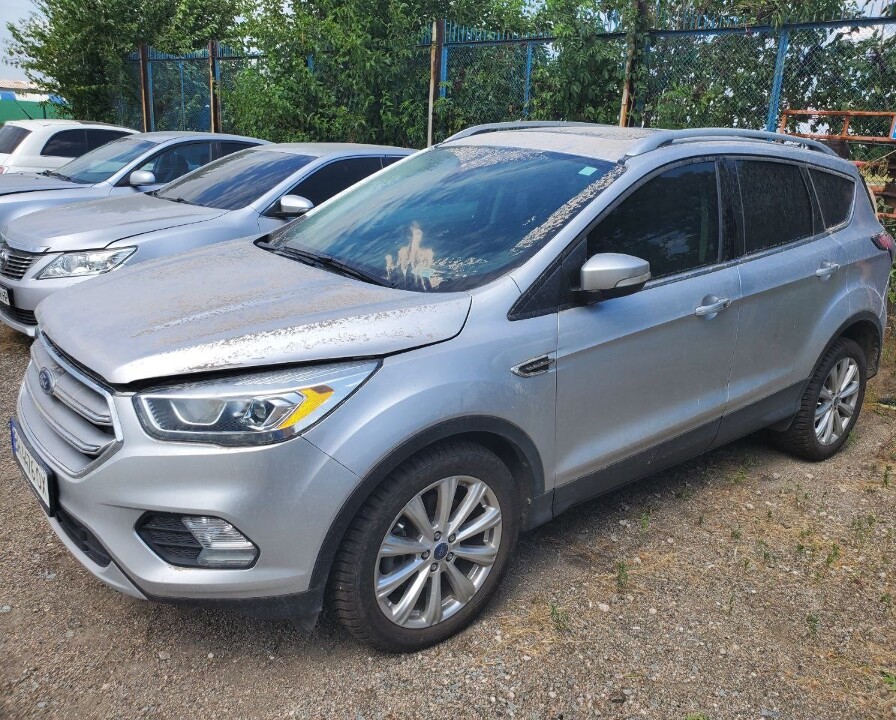 Легковий автомобіль марки «Ford», модель «Escape», ДНЗ ВН4476ОХ , сірого кольору, 2016 р.в., Vin-код: 1FMCU0J97HUC18080