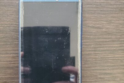 Конфісковане майно за рішенням суду: мобільний телефон "Honor", 1 шт., б/в