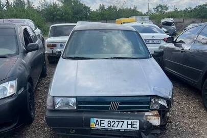 Автомобіль марки FIAT, модель: TIPO, рік виробництва: 1989, номер кузова: ZFA16000004077660, реєстраційний номер: АЕ8277НЕ, колір: сірий