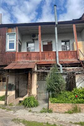 1/5 частка квартири, загальною площею 66,6 кв.м, що знаходиться за адресою: м. Дніпро, вул.Короленка, буд. 29, кв.4