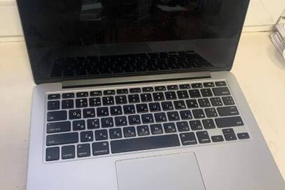 Ноутбук Apple MacBook Pro model A1502 EMC 2678, б/в