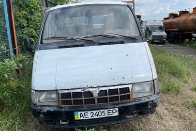 Автомобіль марки ГАЗ, модель 33021, 2000 р.в., д/н АЕ2405ЕР, кузов №Y7D330210Y0090892, сірого кольору