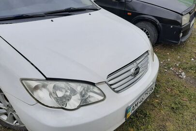 Автомобіль легковий марки BYD модель F3, 2012 р.в., білого кольору, VIN: LGXC16DF9C0072222, номер державної реєстрації АМ4679ВК