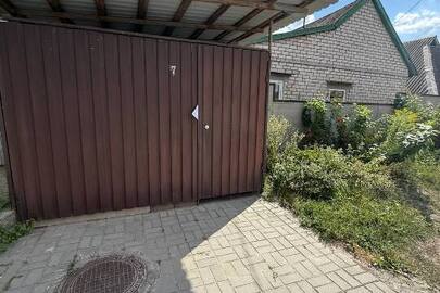 Житловий будинок  загальною площею 63.5 кв.м., житловою 47.4  кв.м., та зем. діл.,КН 1210100000:08:465:0008, площею 0.0305 га, за адресою: м. Дніпро, вулиця Чигиринська, буд.7 