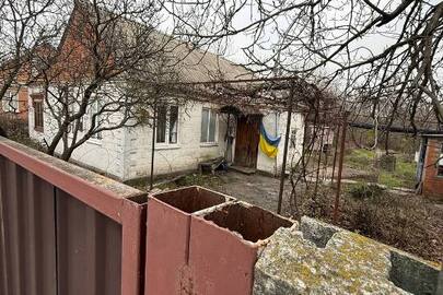 Житловий будинок, заг.пл. 42.2 кв.м., житл. площ. 29.1 кв.м., та земельна ділянка к.н. 1221486200:05:013:0095, пл. 0.25 га, за адресою: Дніпропетровська обл., Дніпровський р., с. Новоолександрівка, вулиця Сурська, будинок 92