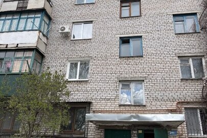 Однокімнатна квартира загальною площею 34.7 кв.м., адреса: Дніпропетровська обл., м. Кривий Ріг, вул. Анатолія Шершньова ( Шостаковича), буд. 25, кв.13