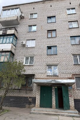 Однокімнатна квартира загальною площею 34.7 кв.м., адреса: Дніпропетровська обл., м. Кривий Ріг, вул. Анатолія Шершньова ( Шостаковича), буд. 25, кв.13