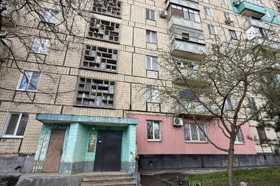 1/6 частина квартири загальною площею 47.5 кв.м., адреса: Дніпропетровська обл., м. Кривий Ріг, мікрорайон 5-й зарічний , буд.30, кв.52