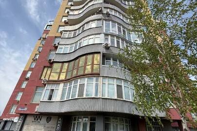 Житлове приміщення, загальною площею 165.6 кв.м., адреса: Дніпропетровська обл., м. Кривий Ріг, вулиця Володимира Великого, будинок 29 в, приміщення 107