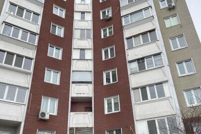 1/2 частина квартири, загальною площею 66,5 кв.м., житловою площею 29,4 кв.м., що розташована за адресою: м.Київ, вулиця Милославська, будинок 8, квартира 286