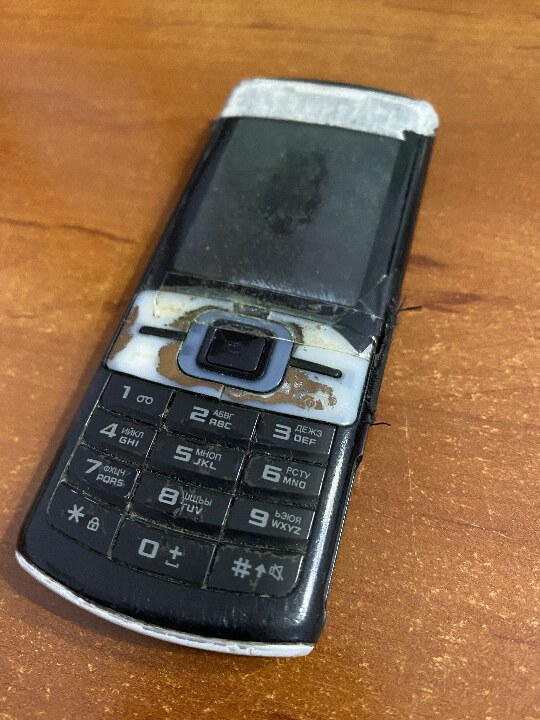 Мобільний телефон марки «Samsung» 