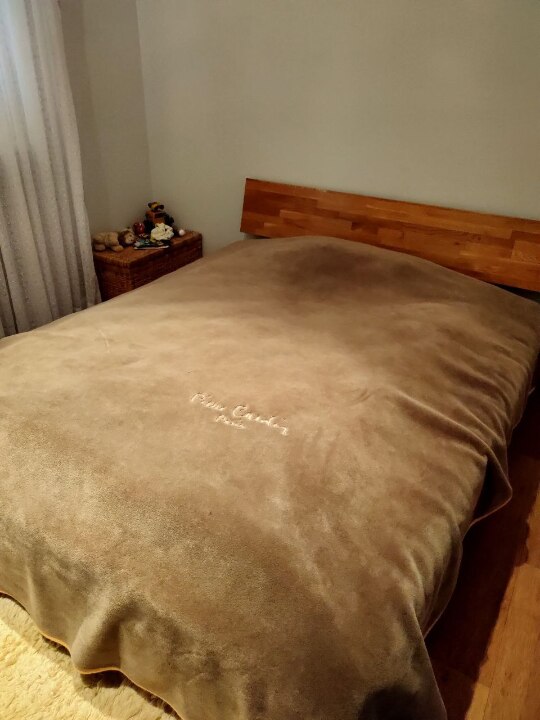 Ліжко дерев’яне двоспальне у кількості 1 шт