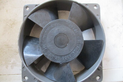 Вентилятор промисловий в кількості 123 шт.