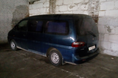 Автомобіль HYUNDAI H1 SV (пасажирський-В), колір синій, реєстраційний номер ВМ7135АО, рік випуску 1999, кузов №KMJWWH7FPXU154366
