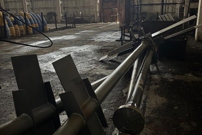 Мішалка збірника підігріву в кількості 4 од. без ознак використання