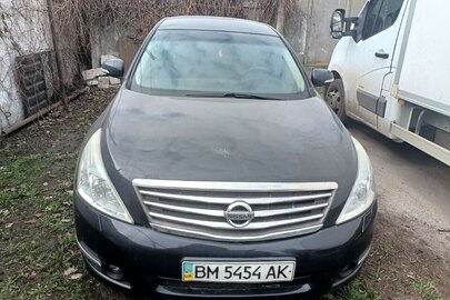 1/2 колісного транспортного засобу Nissan Teana 2,5 І (легковий седан-В) 2008 року випуску, колір чорний, реєстраційний номер ВМ5454АК кузов № JN1BBUJ32U0000839