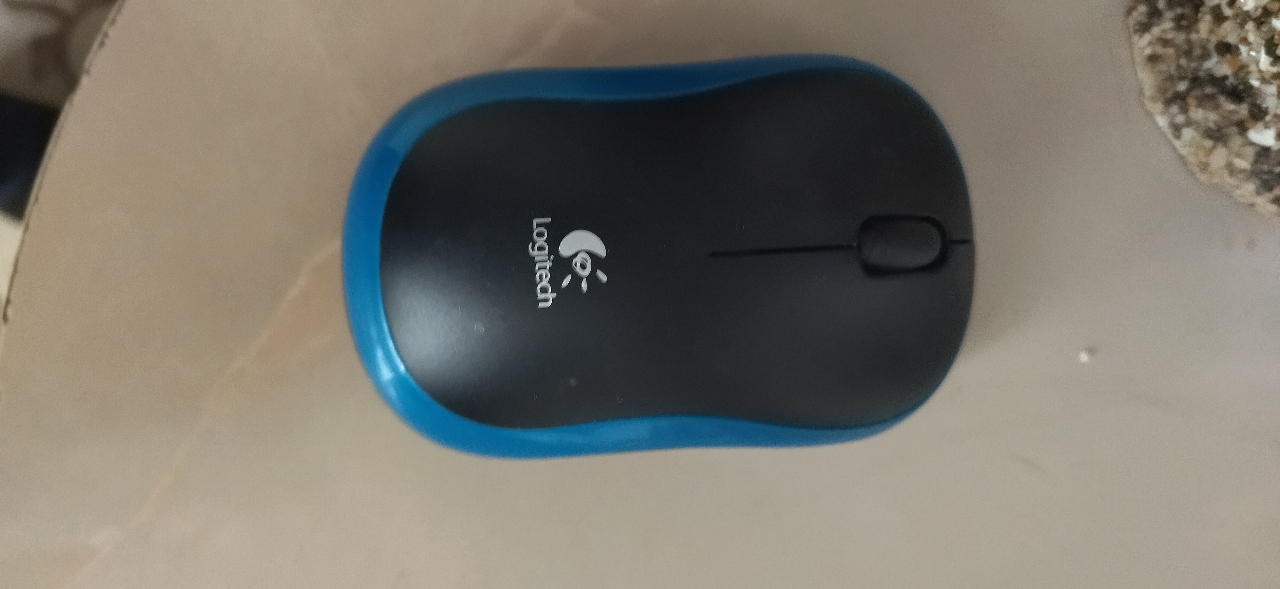 Мишка блютуз, (безпроводна), Logitech, чорного кольору із синьою вставкою, (на момент опису працездатність не перевірялася), б/в