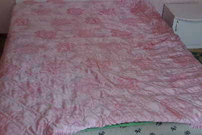 Ліжко двоспальне, трюмо та дві тумбочки