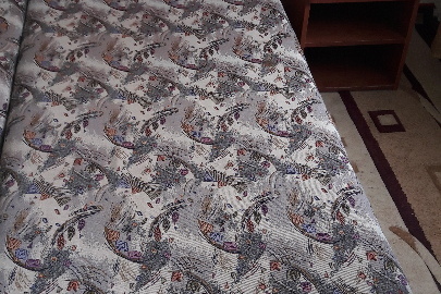 Ліжко односпальне з тумбочкою темно-коричневого кольору, у кількості 2 комплекти