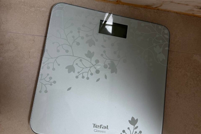 Конфісковане майно за рішенням суду:ваги кухонні марки“ TEFAL Classic”, стан робочий,б/в