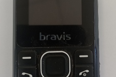 Конфісковане майно за рішенням суду:  мобільний телефон марки "bravis", МОДЕЛЬ - с183, ІМЕІ 1: 359637041608676, ІМЕІ 2: 359637041608684, чорного кольору, б/в