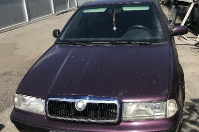 Автомобіль марки SKODA, модель OCTAVIA, 2000 р.в., VIN: TMBBE41U6Y2402561, реєстраційний номер АЕ8532ІО