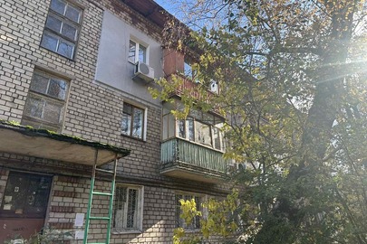 Двокімнатна квартира заг. пл. 43,4 кв.м. за адресою: Дніпропетровська обл., м. Кам'янське, вул. Квітів, буд. 7, кв. 24
