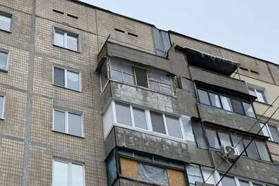 1/4 частина трикімнатної квартири заг. пл. 72,0 кв.м. за адресою: Дніпропетровська обл., м. Дніпро, ж/м Тополя-2, буд. 28, корп. 6, кв. 72