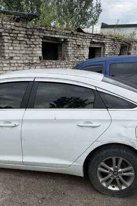Автомобіль марки HYUNDAI, модель SONATA, 2016 р.в., VIN: KMHE341DBGA228861, реєстраційний номер АЕ6138ТВ