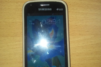 Мобільний телефон марки "Samsung" з сім-карткою, б/в